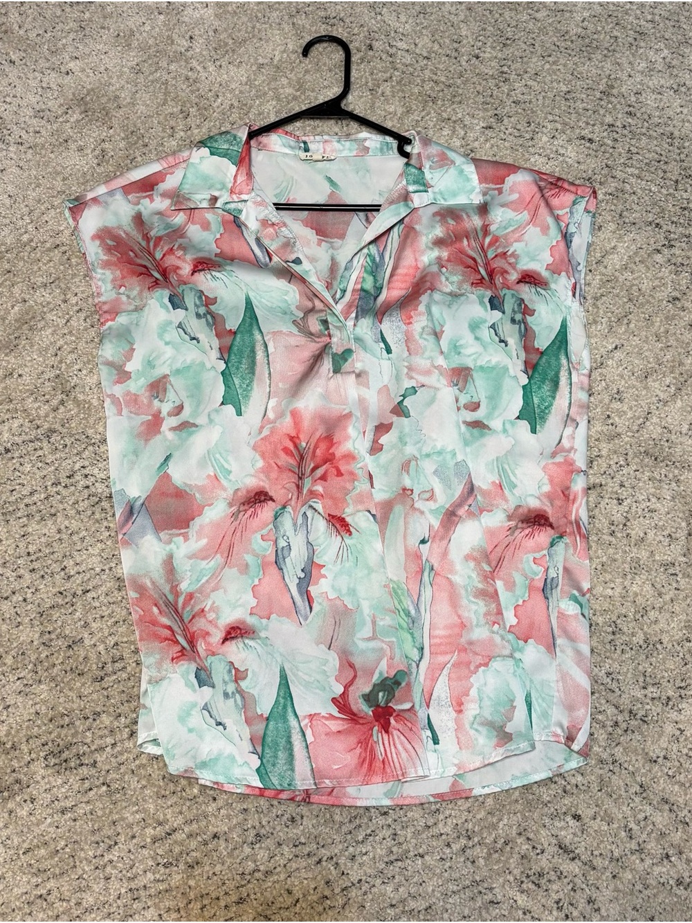 JODIFL Coral & Mint Floral Short-Sleeve Blouse